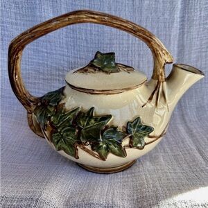 Vintage 1940’s McCoy Pottery Ceramic Ivy Design Teapot & Lid